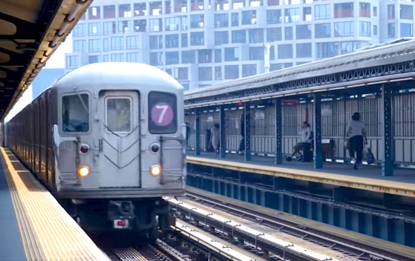 New York City: #7 Flushing subway train stopped at the Willets